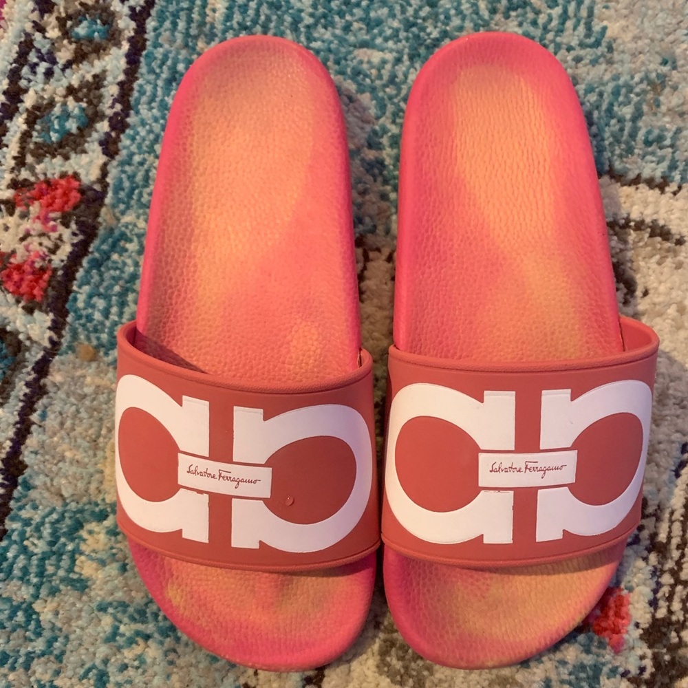 salvatore ferragamo PINK SLIDES
